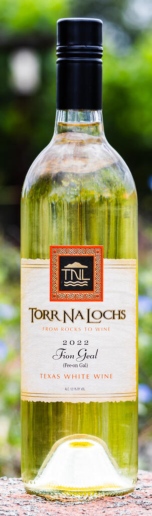 Torr Na Lochs Vineyard & Winery Fion Geal Bottle Preview