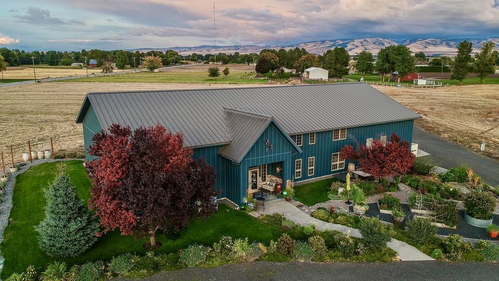 Isenhower Cellars Wild Thyme Bordeaux Style Blend | Isenhower