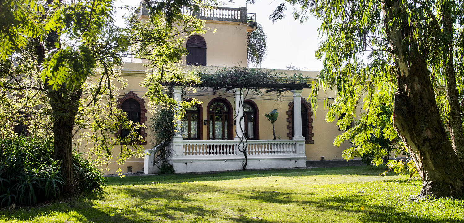 Viña Varela Zarranz Cover Image